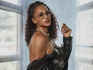 EmmaFerrari on Streamate