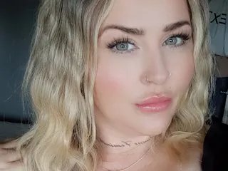 Offline Evie_Love on Streamate