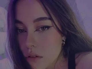 HannaCollins_18 on Streamate