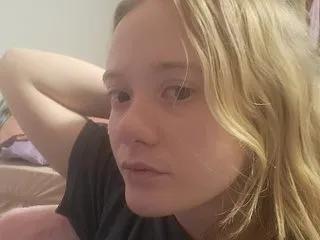 HarleyBlossom on Streamate