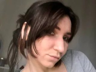 Offline InesFeliz on Streamate