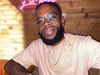 Offline JacksonKing18 on Streamate