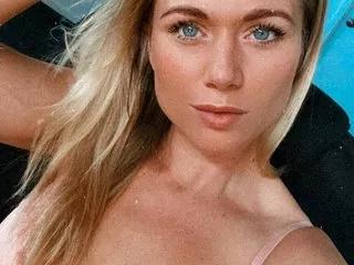 KateDivineUK on Streamate 