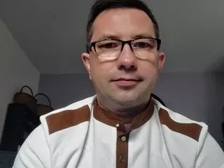 Offline Letsplaysoon121 on Streamate