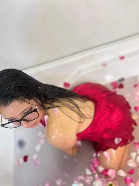 Offline LinaDawill on Streamate