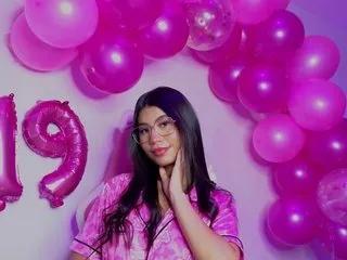 Offline LylaKarl on Streamate