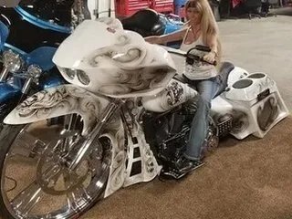 Offline MeganFoxxx on Streamate