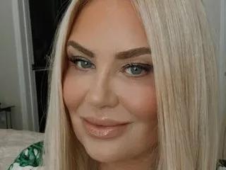 MollyMilfXOXO on Streamate