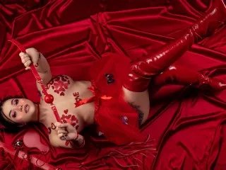 Offline NikiBryce on Streamate