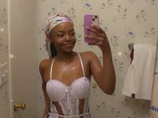 PotPetite on Streamate 