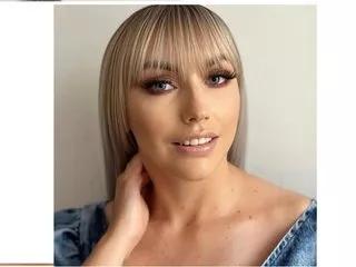 RoseLyinne on Streamate 