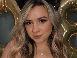 Offline Sarahsteveson018 on Streamate