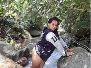 Offline VictoryRose22 on Streamate