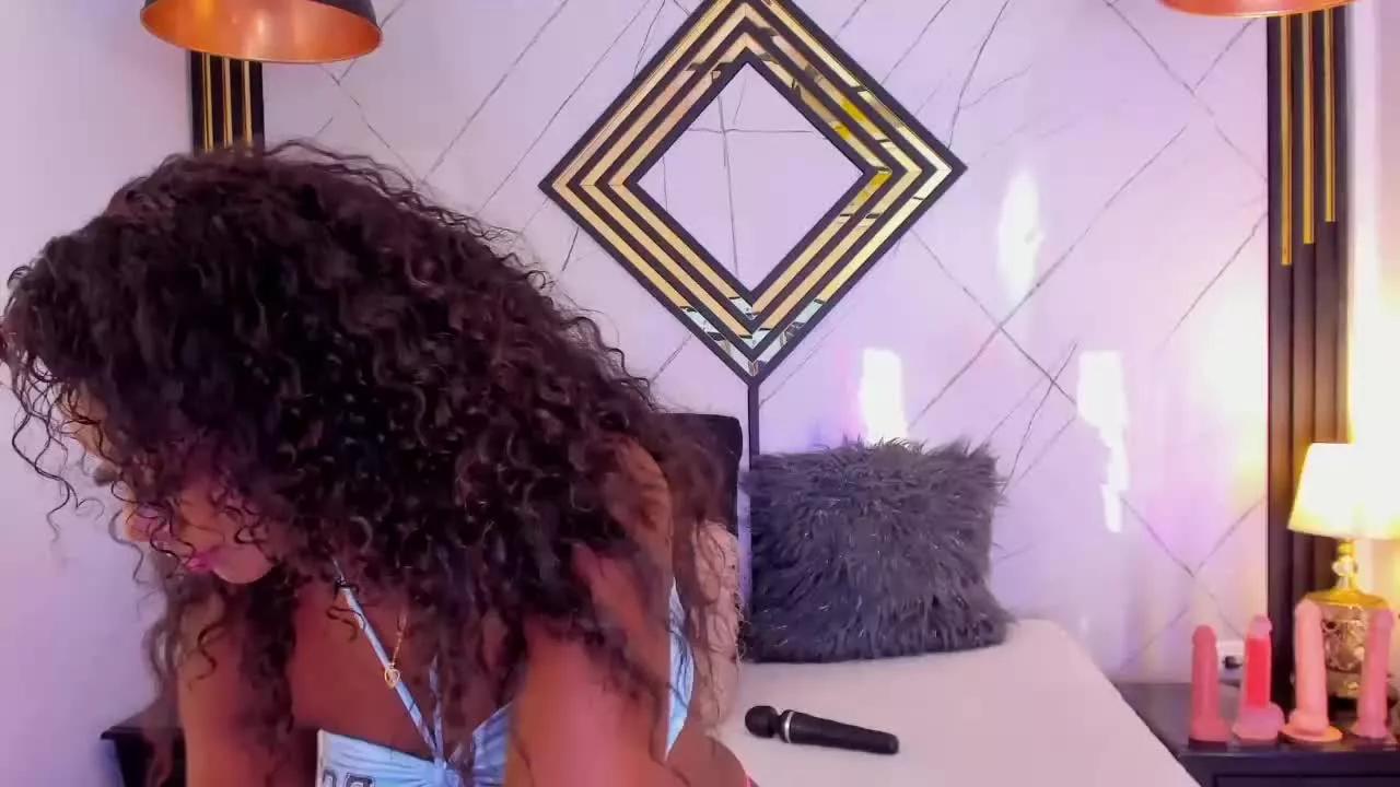 AdharaHillss on Streamray 