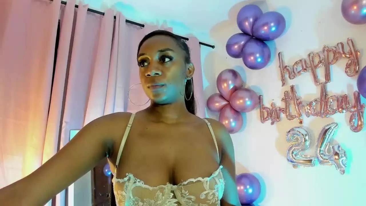 AishaEbonyW on Streamray 
