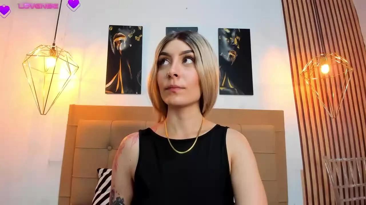 AlesziaRose on Streamray 