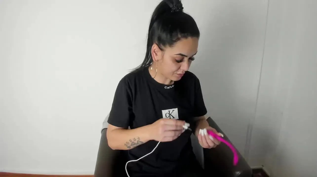 Offline Aliciaraynee on Streamray