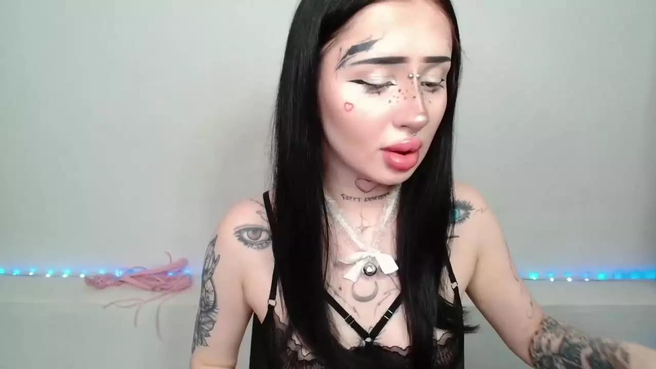 alisa_tattoogirl on Streamray 