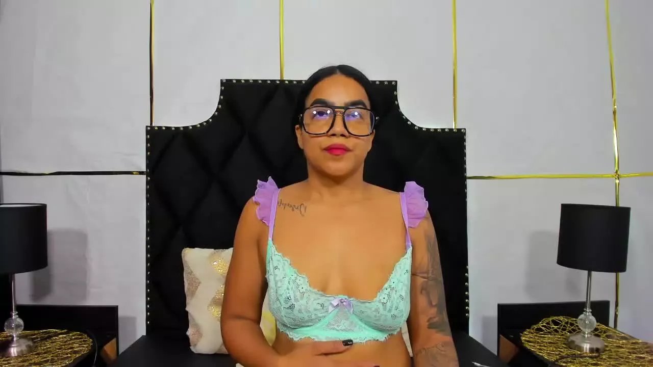 Offline AmberRanier on Streamray