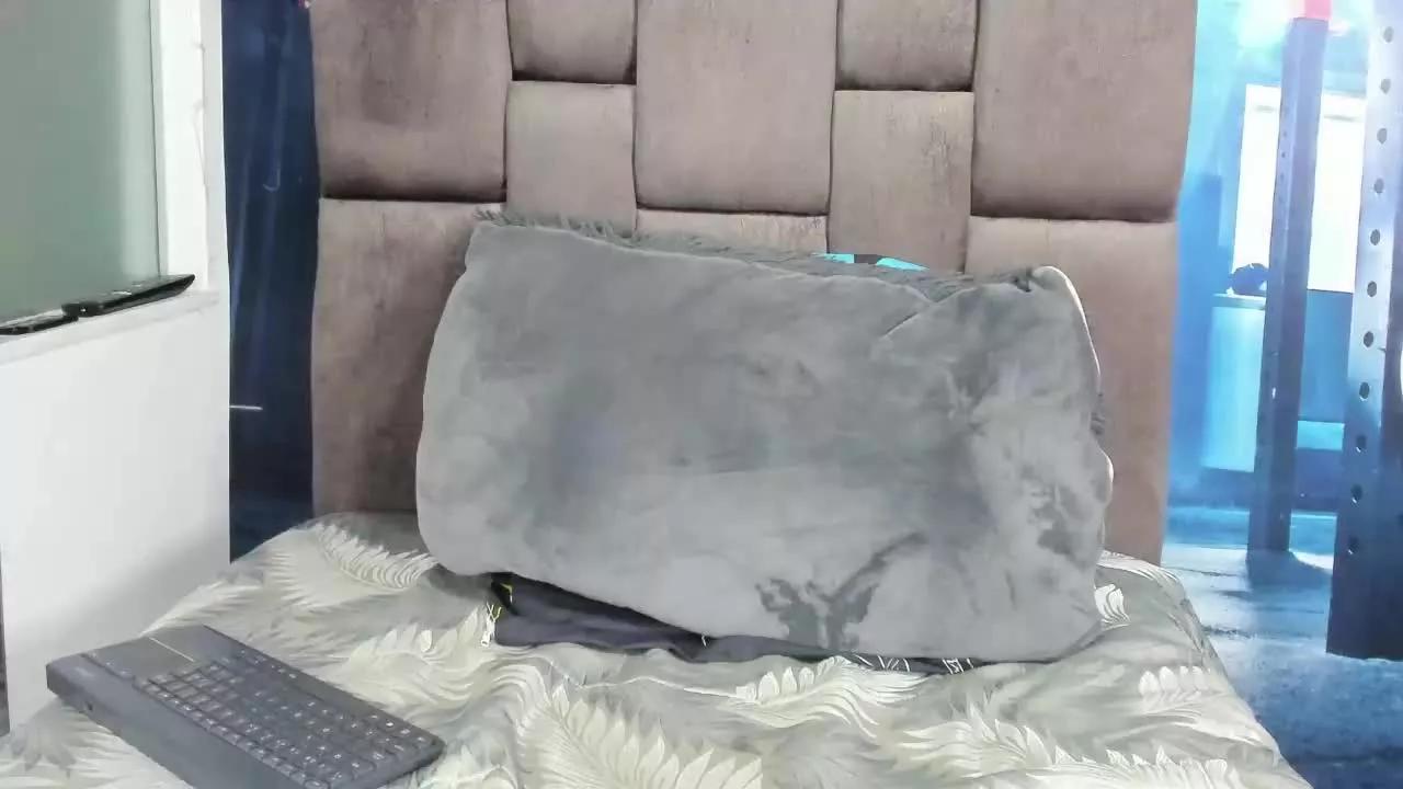 ana_levi10 on Streamray 