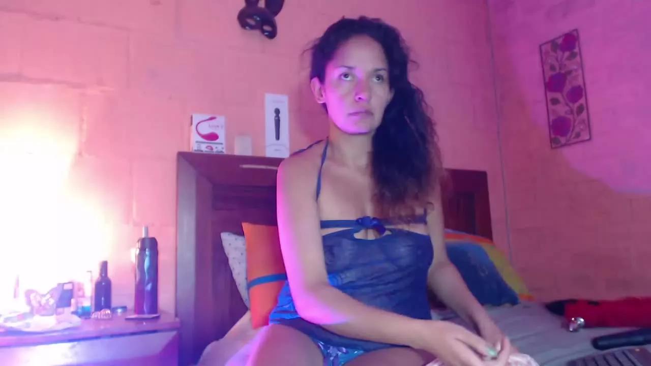 Anngela_Tayson on Streamray 