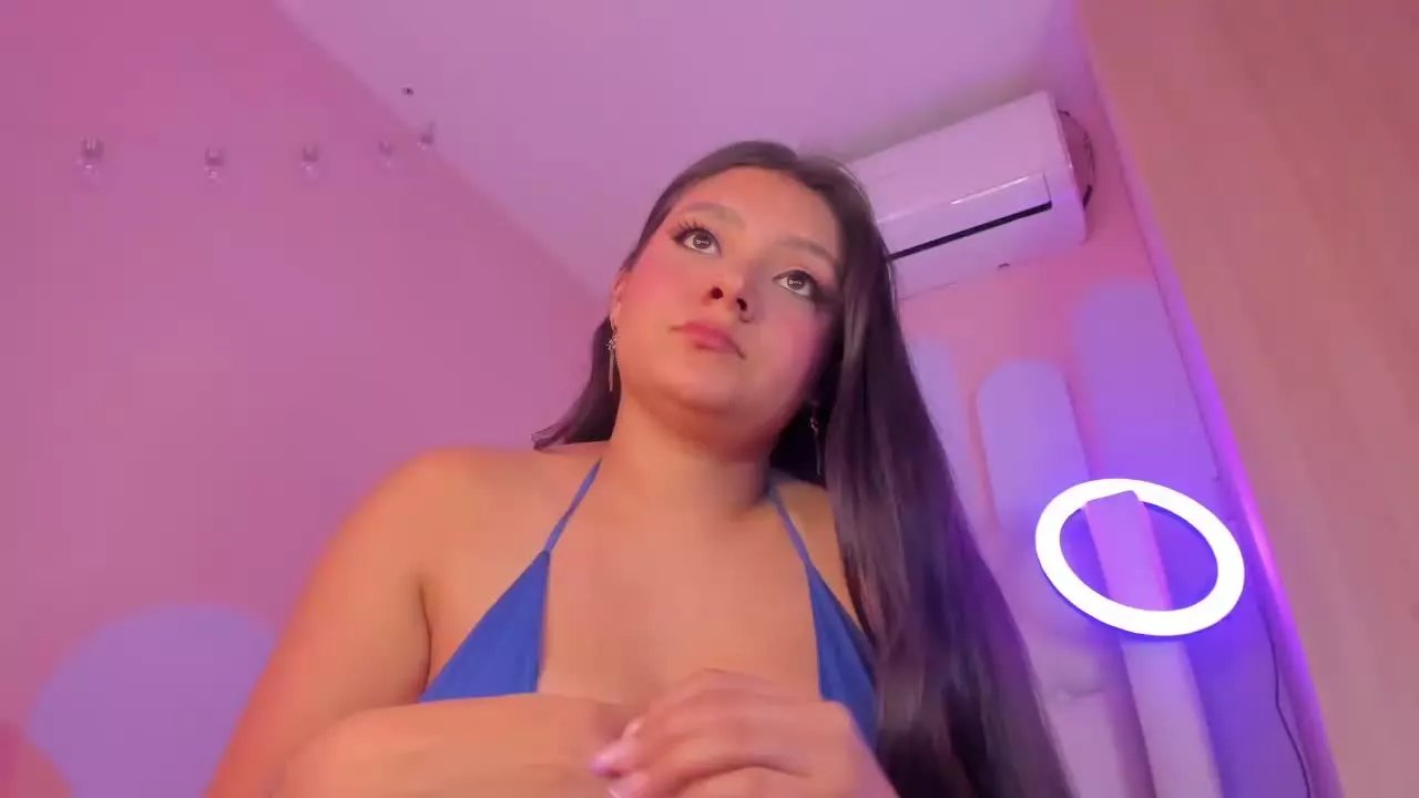 AnnyBlue on Streamray 