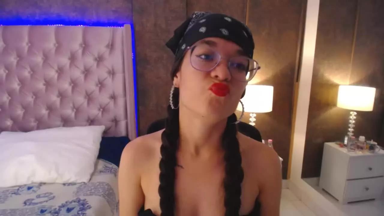 Antonela_Jons on Streamray 