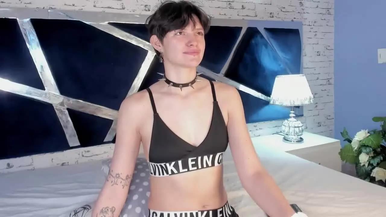 Offline ArabellaBlue on Streamray