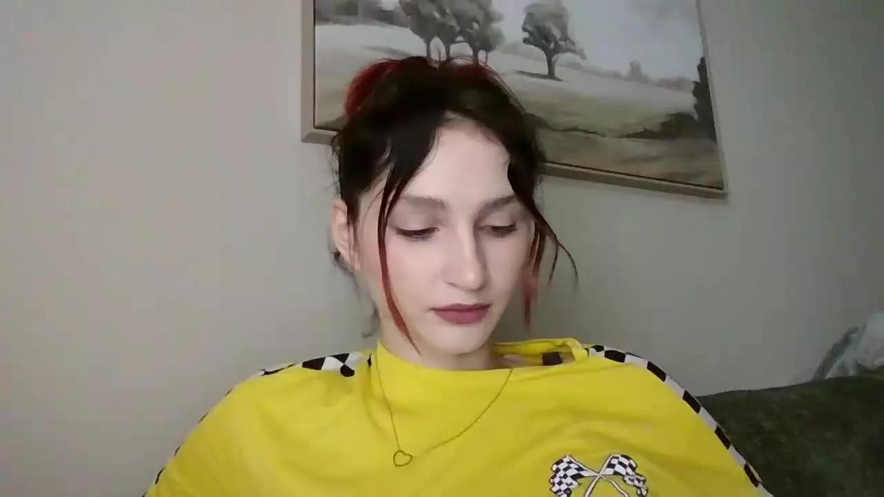 CarmelinaDream on Streamray 