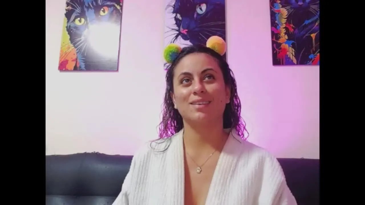 Offline CarolineJSmith on Streamray