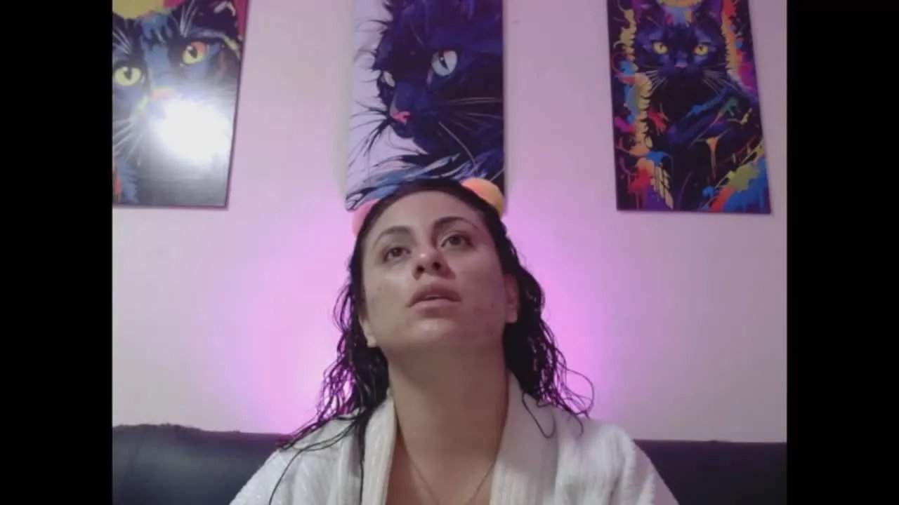 Offline CarolineJSmith on Streamray