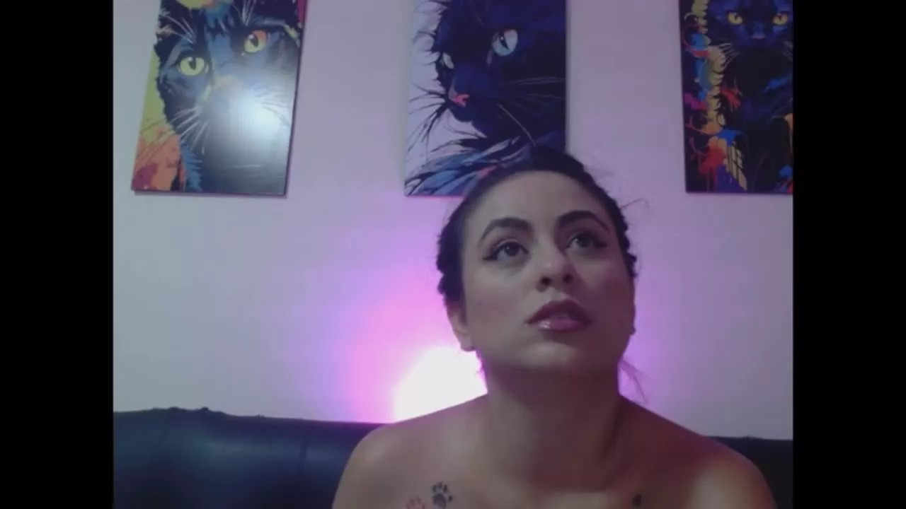 Offline CarolineJSmith on Streamray