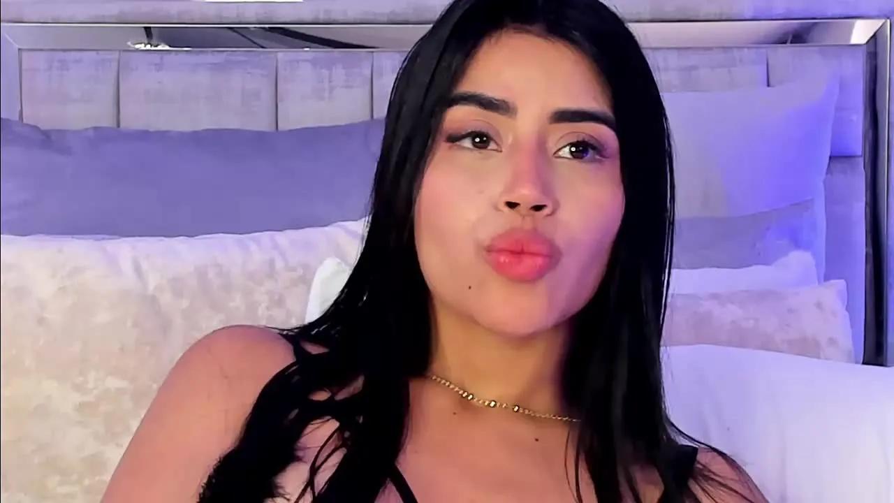 Offline CarolineWilliams on Streamray