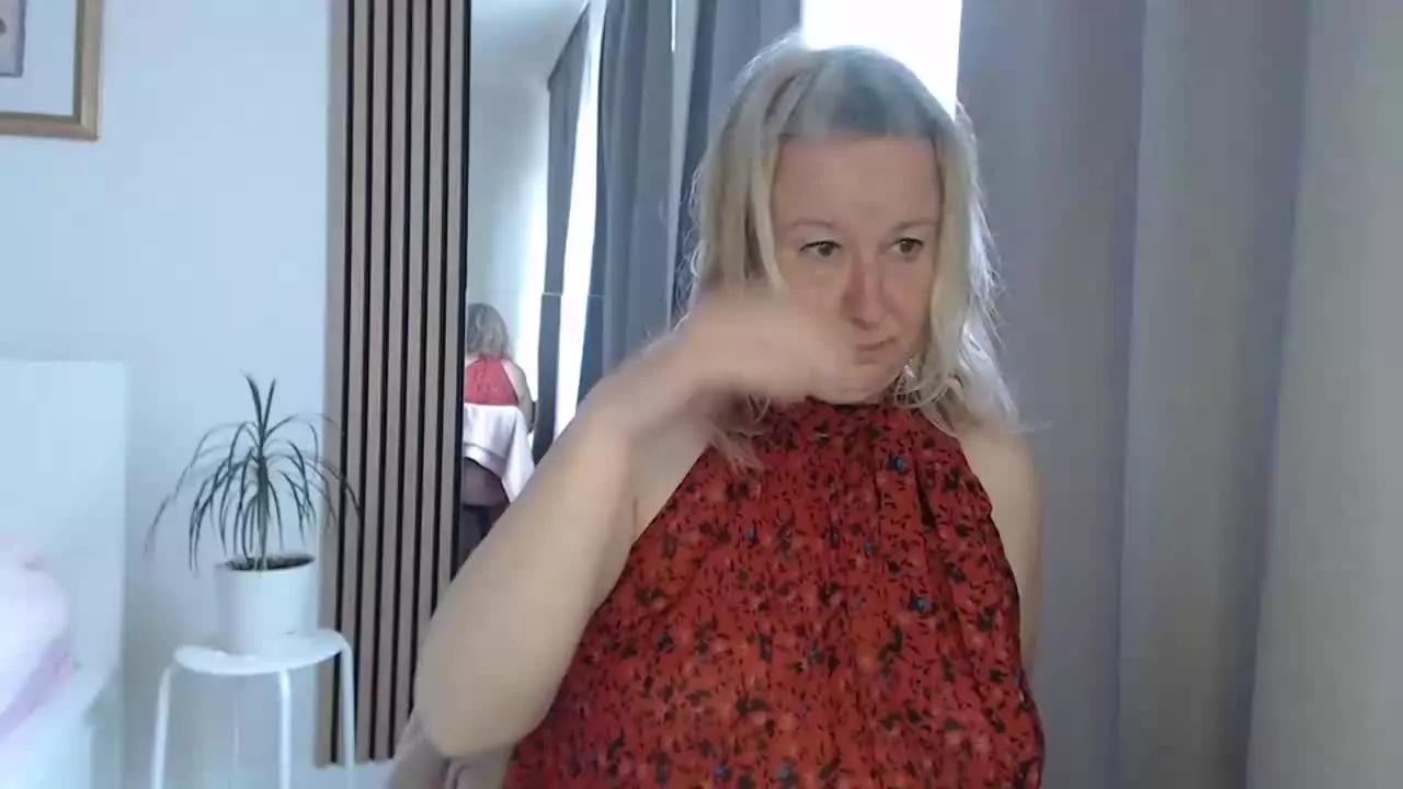 Christine36 on Streamray 
