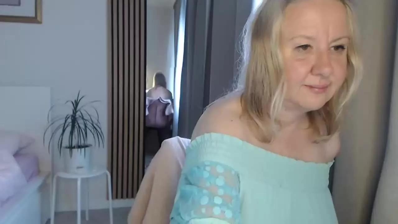 Christine36 on Streamray 