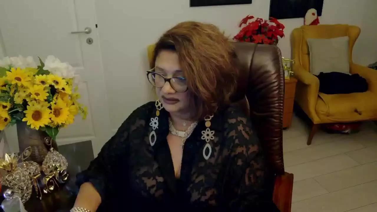 ClassybutNaughty on Streamray 