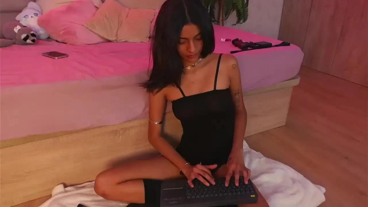 DaliaCruz on Streamray
