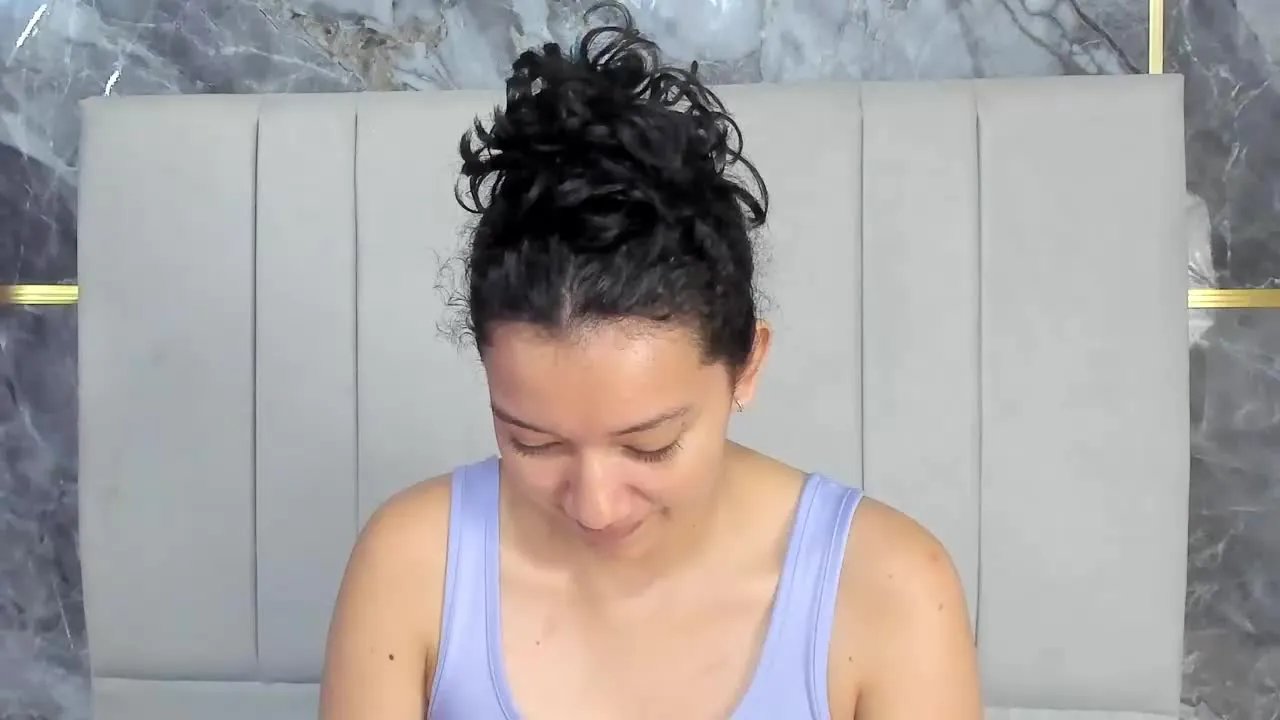 Offline debora_ks on Streamray