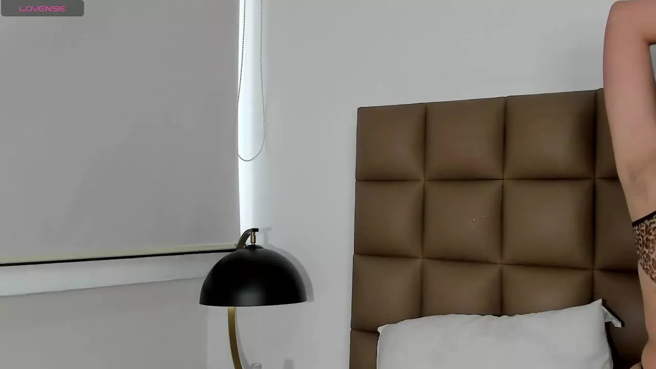 Offline Evaa_Colliens on Streamray