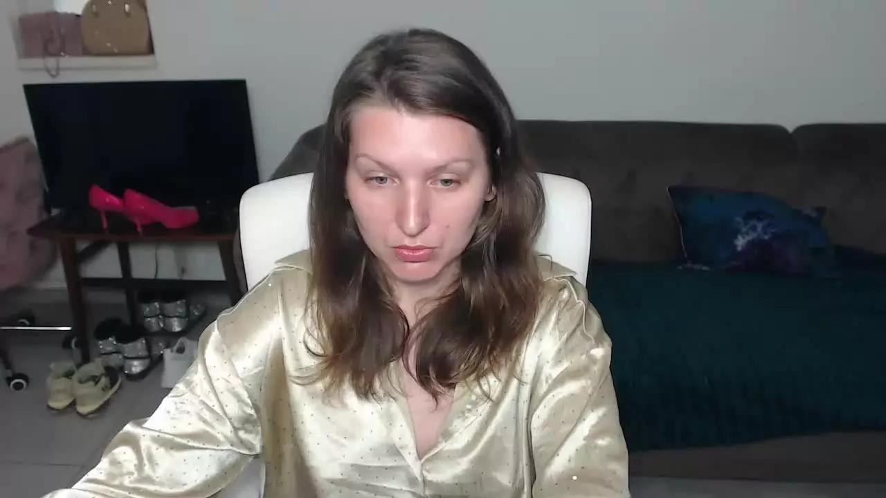 GlamyWife on Streamray 