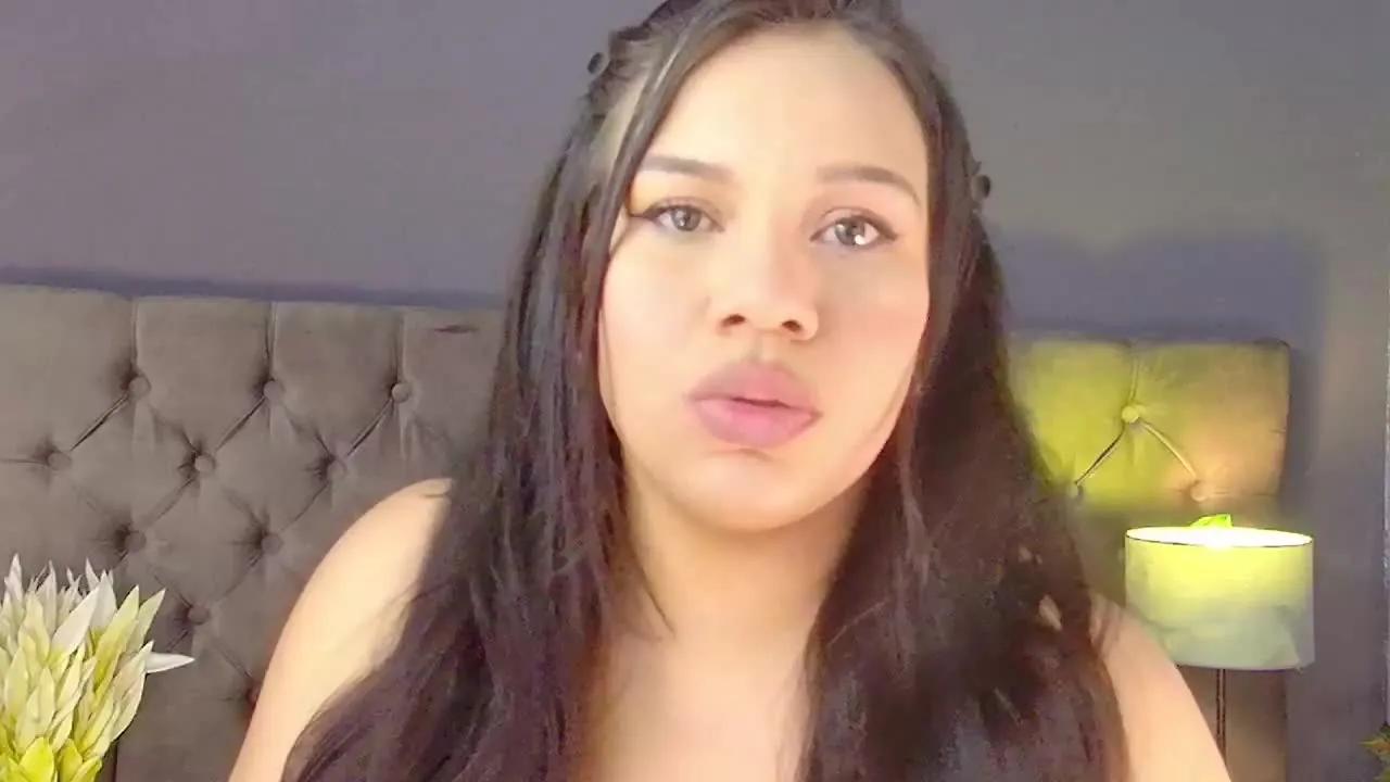 LanaDeLove on Streamray