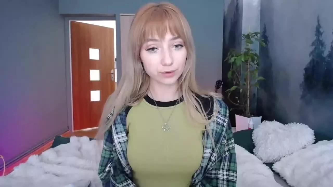 LuciaGorgeous on Streamray 