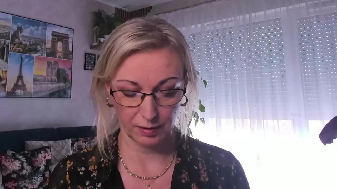 LUXvanessa on Streamray 