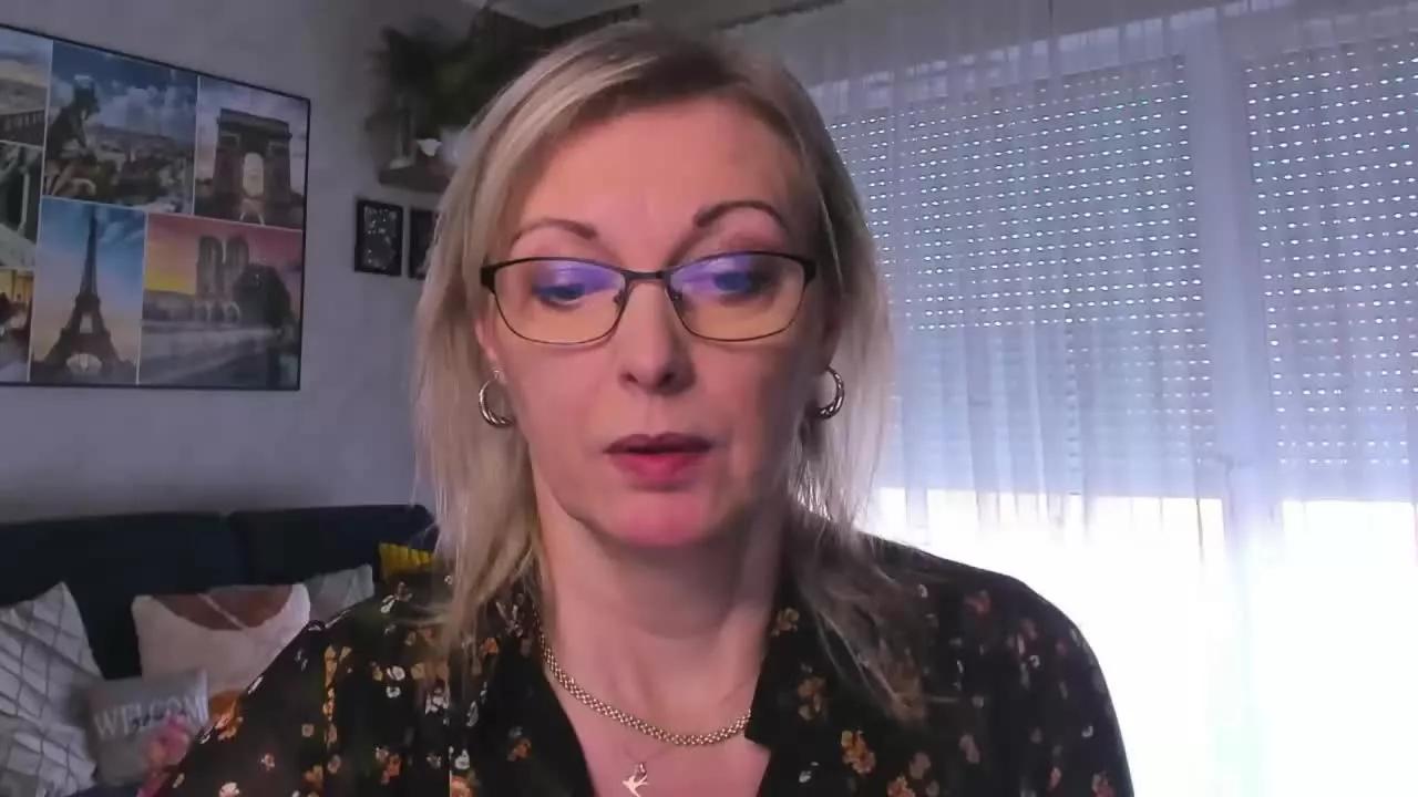 LUXvanessa on Streamray 