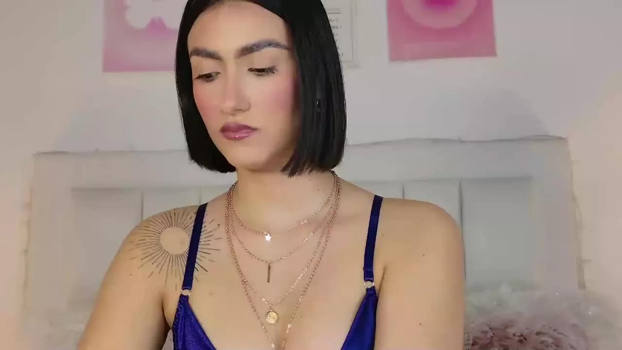 ManuelaHall on Streamray 