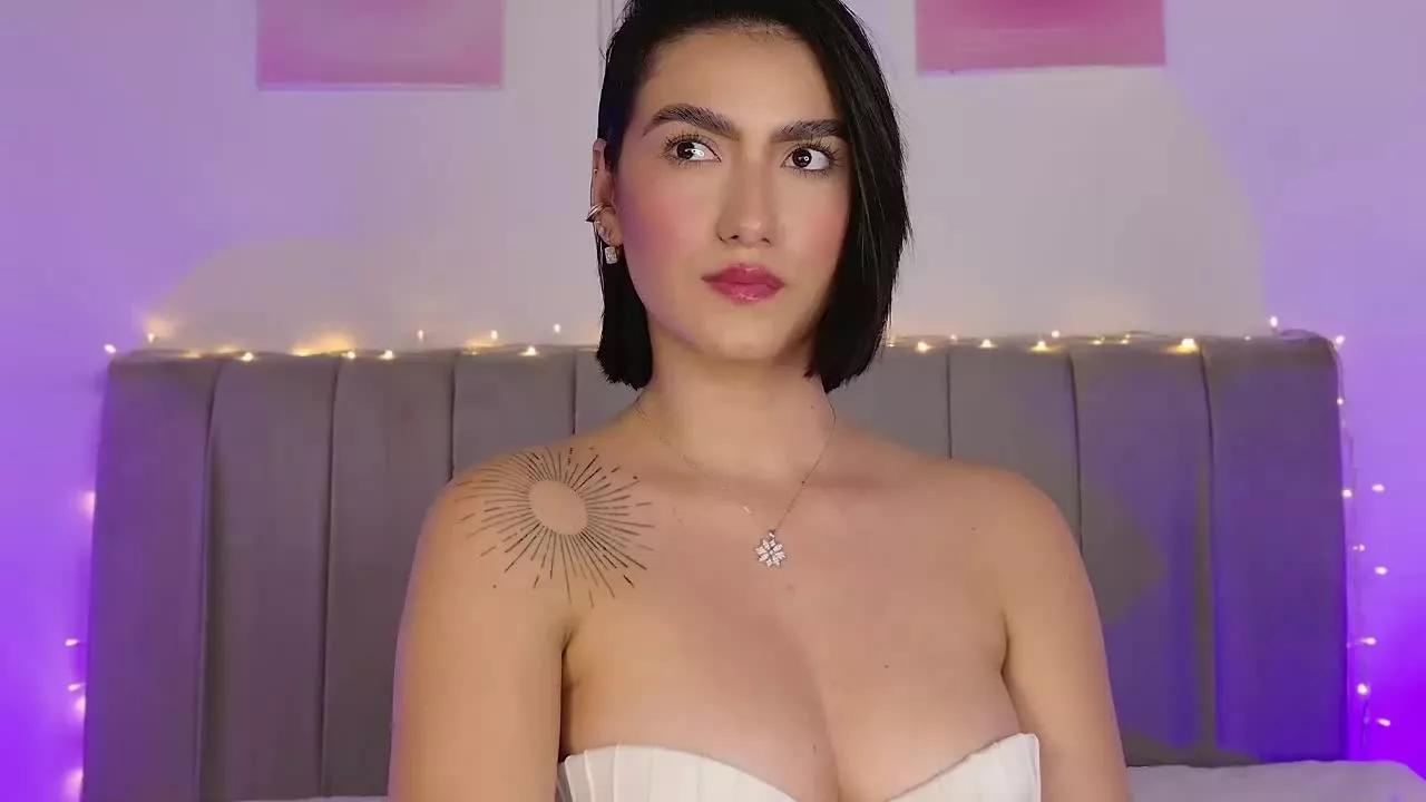 ManuelaHall on Streamray 