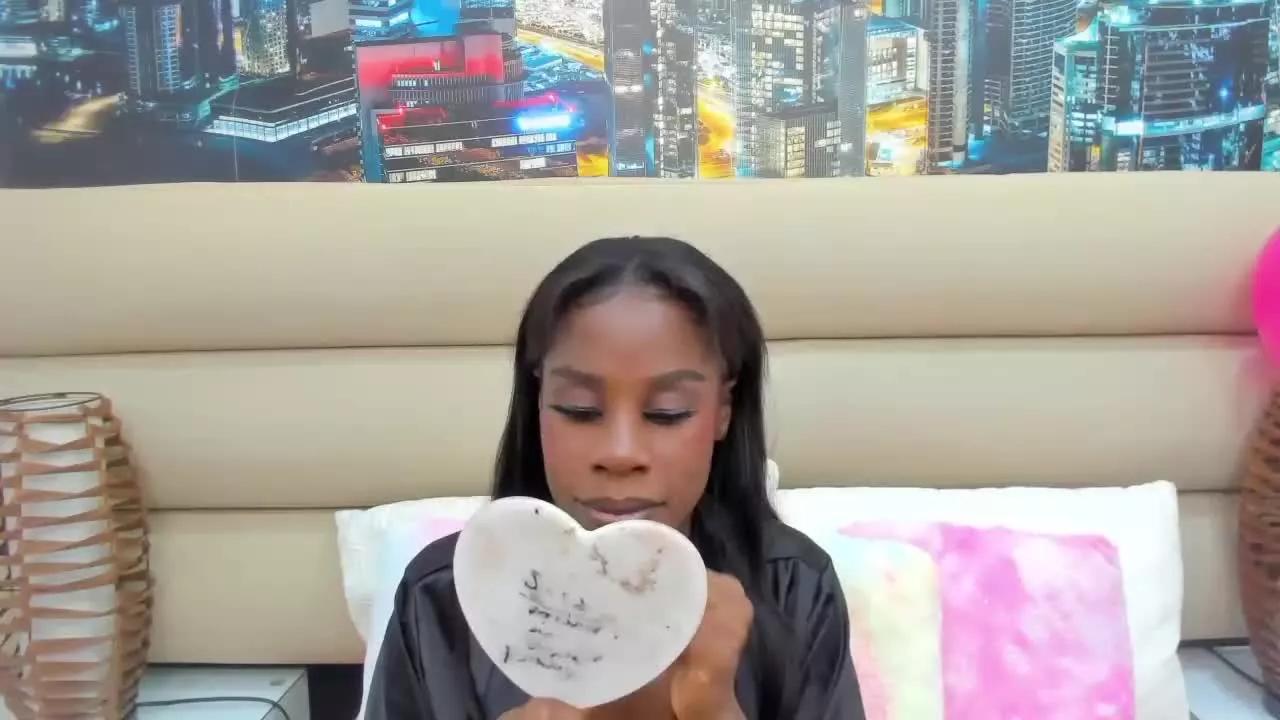 MiaHopson on Streamray 