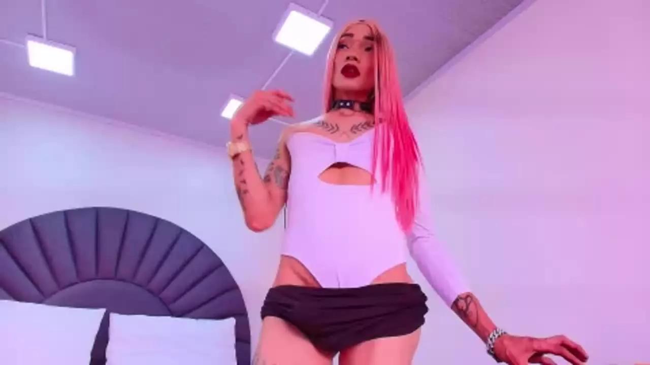 Mistress_KarenTS on Streamray 