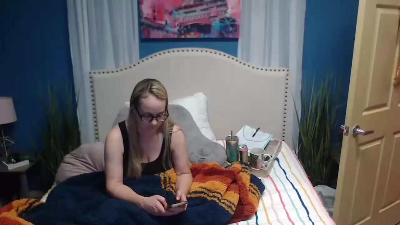 NaomiSky on Streamray 