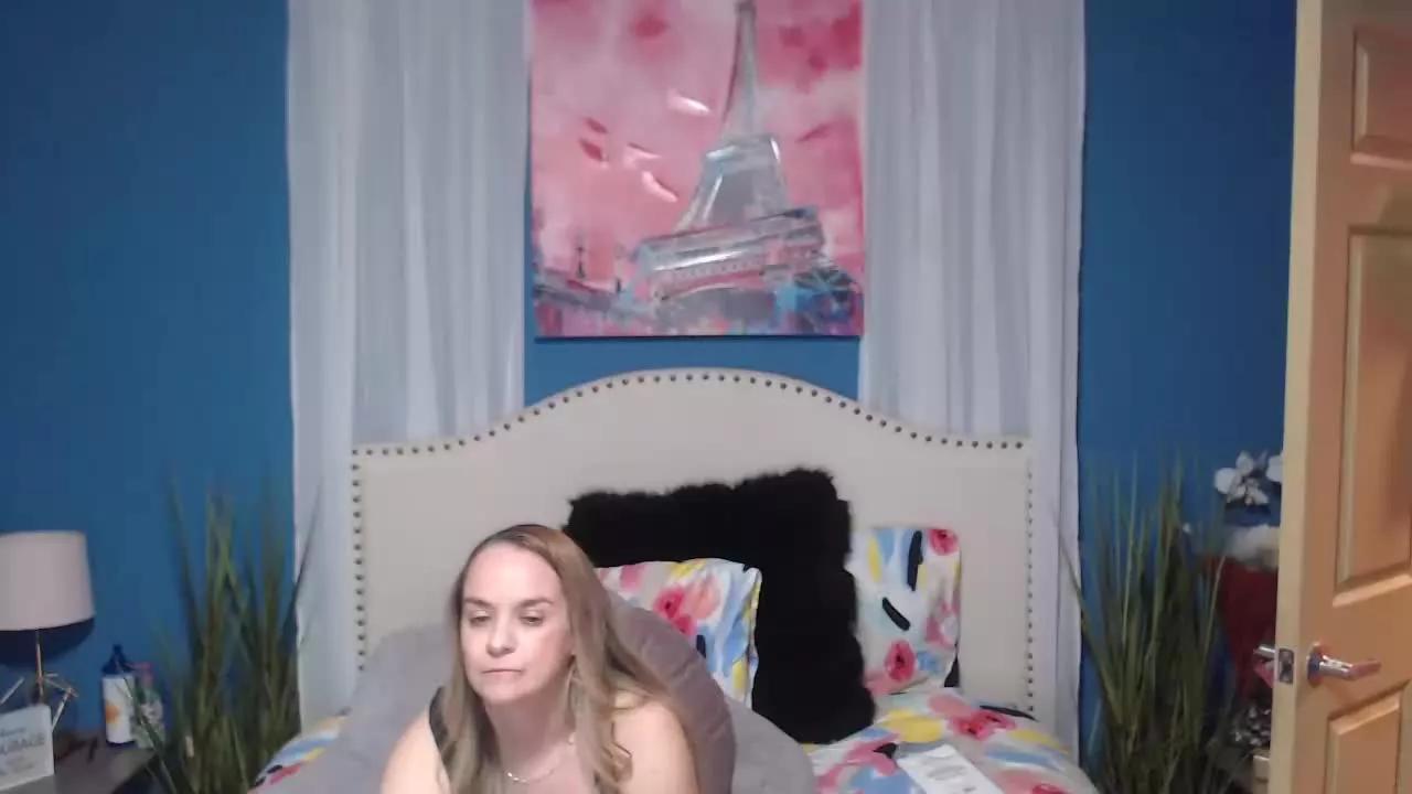 NaomiSky on Streamray 